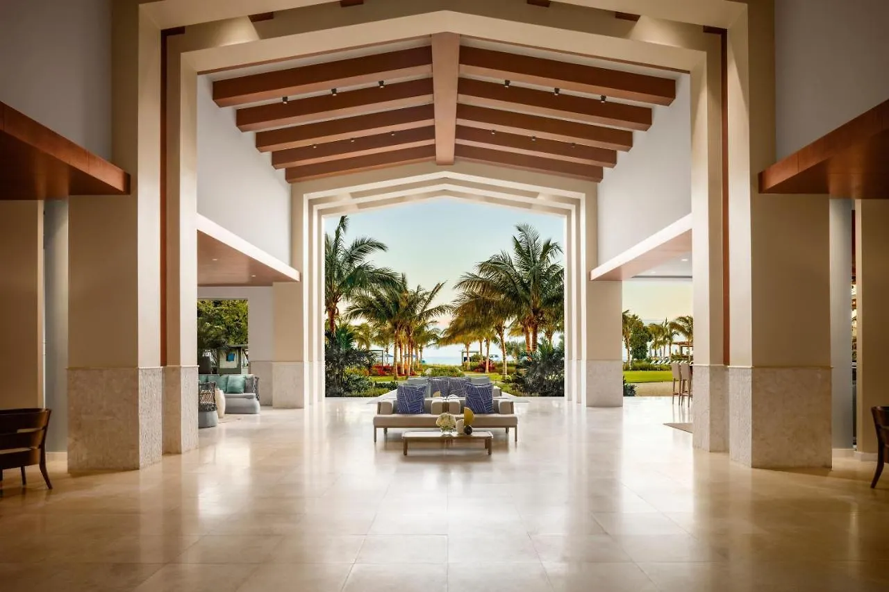 Resort Hotel The Ritz-Carlton, Turks & Caicos Grace Bay