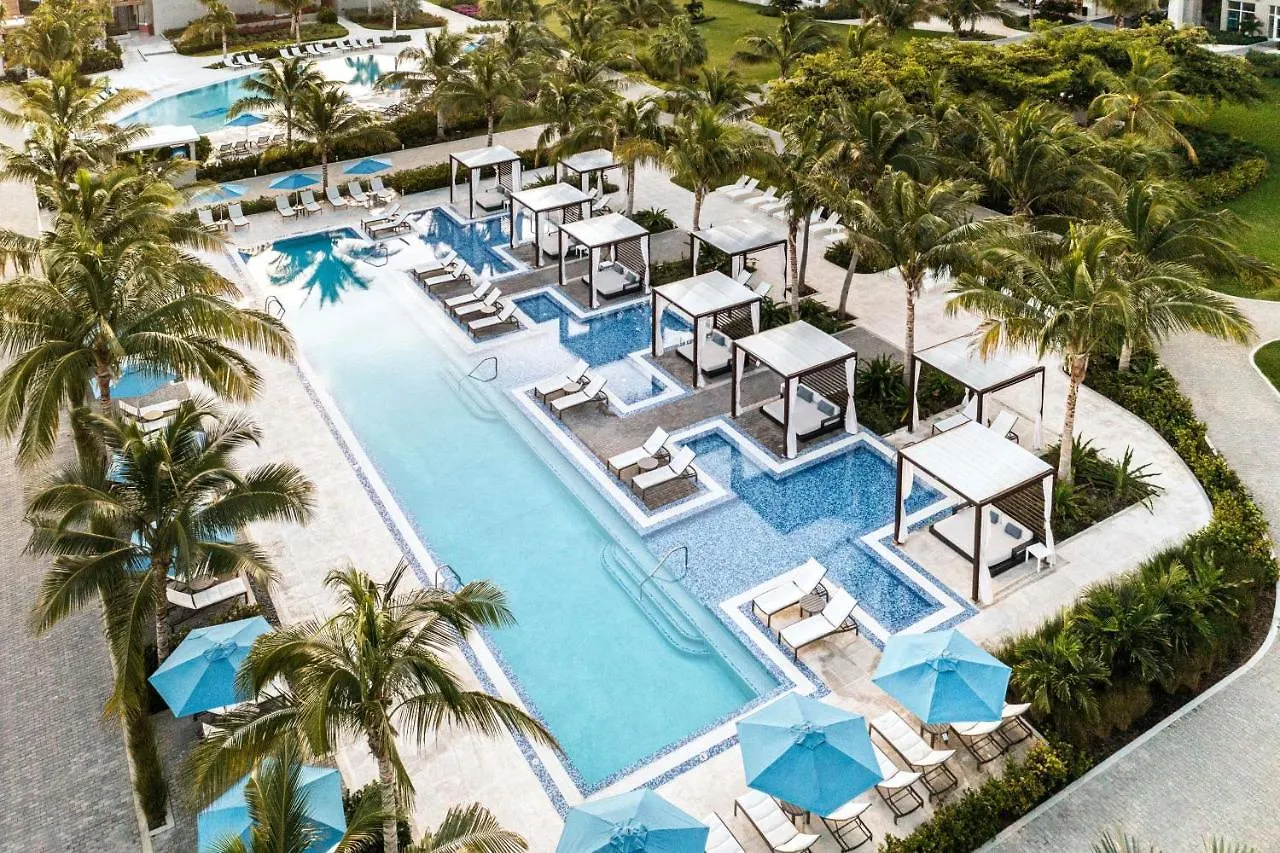 Resort Hotel The Ritz-Carlton, Turks & Caicos Grace Bay